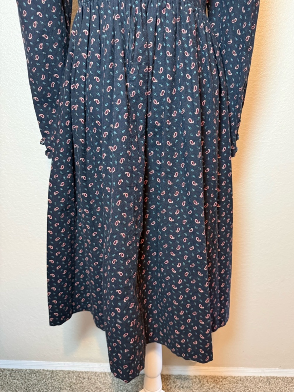 Vintage 1980’s Laura Ashley Paisley Print Prairie Dress Blue Size 12 - Picture 11 of 16